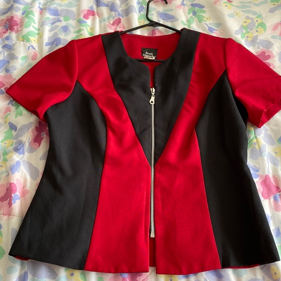 Brett Alixander Jackets & Blazers - VTG 90s Red and Black Short-sleeve Zipper blazer